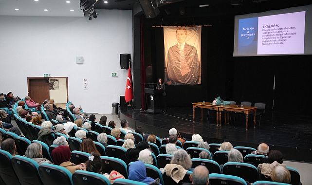 Yaşlı hakları Konak’ta masaya yatırıldı