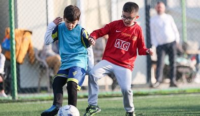 Buca Belediyesi’nin kış spor kurslarına büyük ilgi