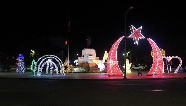 Muğla Büyükşehir’in Süslemeleriyle  Muğla Işıl Işıl