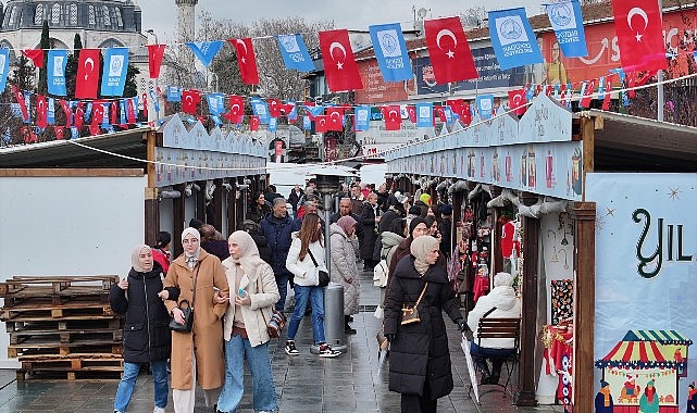 Yılbaşı Pazarı 2025 Üsküdar’da Başladı